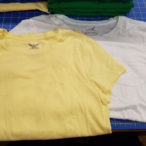 Faded Glory Large Pale Yellow & Artic White Set